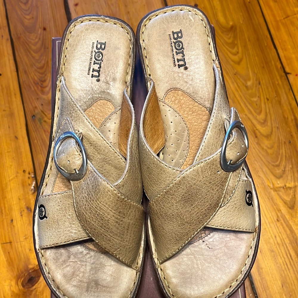Born (Viga) shoes, size 10